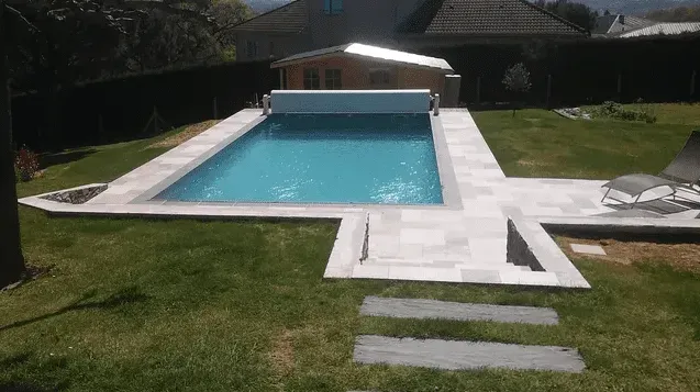 pose de liners près de Sainte-Féréole